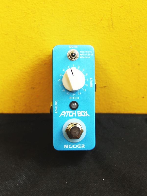 Mooer Pitch Box Pitch Shifter